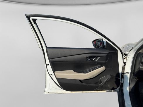 Used 2025 Honda Accord LX image 18