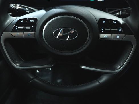 Certified 2023 Hyundai Elantra SEL w/ Convenience Package image 16