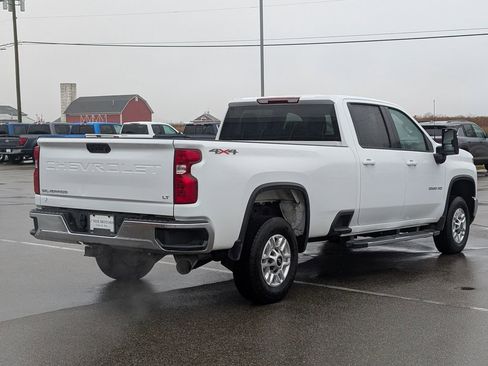 Used 2024 Chevrolet Silverado 2500 LT image 4