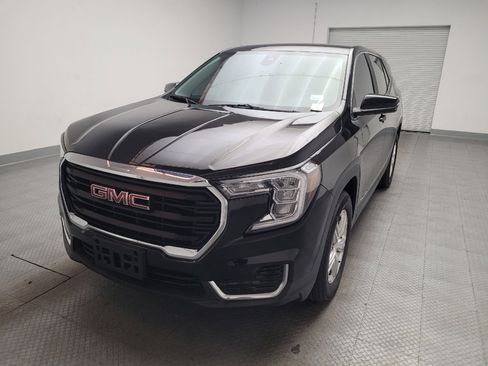 Used 2022 GMC Terrain SLE image 15