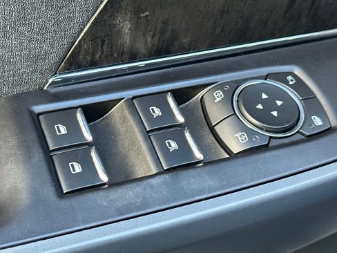 Used 2021 Ford F150 Lariat w/ Equipment Group 502A High image 12