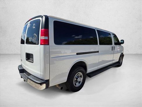 Used 2020 Chevrolet Express 3500 LT w/ LT Preferred Equipment Group RWD image 5