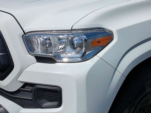 Used 2021 Toyota Tacoma SR image 9