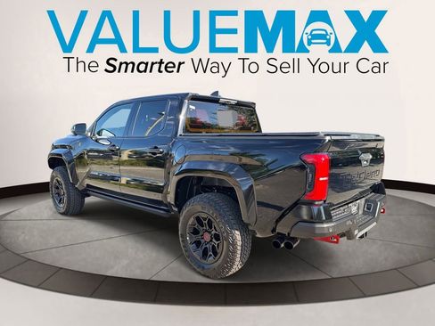 Used 2025 Toyota Tacoma TRD Pro AWD/4WD image 5