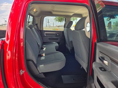Used 2019 RAM 1500 Classic SLT RWD image 23