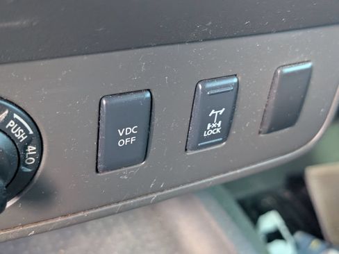 Used 2011 Nissan Xterra PRO-4X AWD/4WD image 19