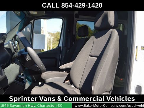 Used 2025 Mercedes-Benz Sprinter 2500 image 9