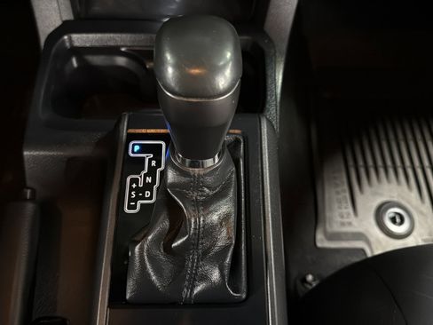 Used 2019 Toyota Tacoma SR5 image 32