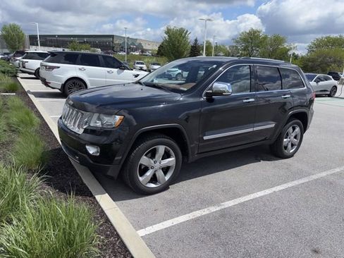 Used 2013 Jeep Grand Cherokee Overland Summit AWD/4WD image 6