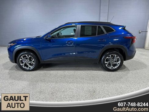 Used 2024 Chevrolet Trax LT w/ Driver Confidence Package FWD image 5