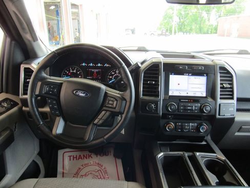 Used 2017 Ford F150 XLT w/ Equipment Group 302A Luxury AWD/4WD image 5