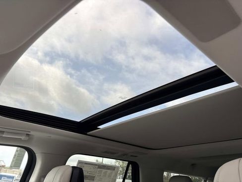 New 2026 Lincoln Navigator L Reserve AWD/4WD image 25