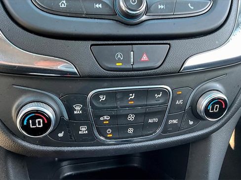 Used 2022 Chevrolet Equinox LT image 15