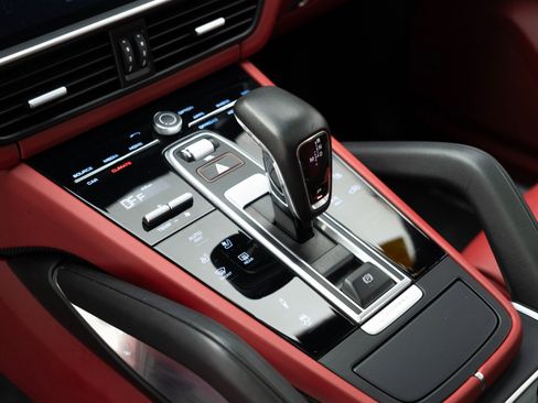 Certified 2022 Porsche Cayenne Turbo image 26