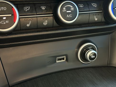 Used 2019 Alfa Romeo Stelvio Ti Lusso w/ Quick Order Package 22X Lusso image 23