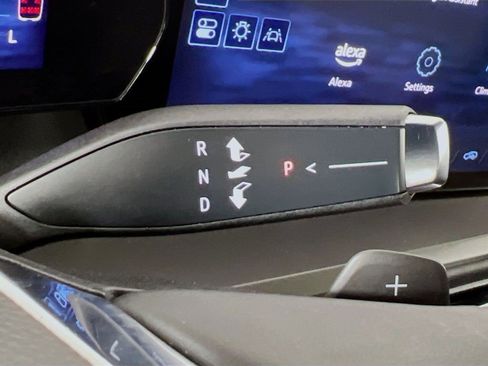 Certified 2024 Chevrolet Traverse LT image 22