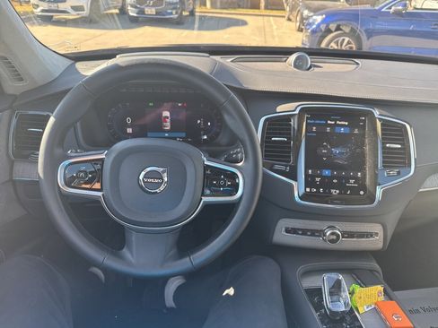 Certified 2023 Volvo XC60 B5 Plus w/ Protection Package Premier image 23