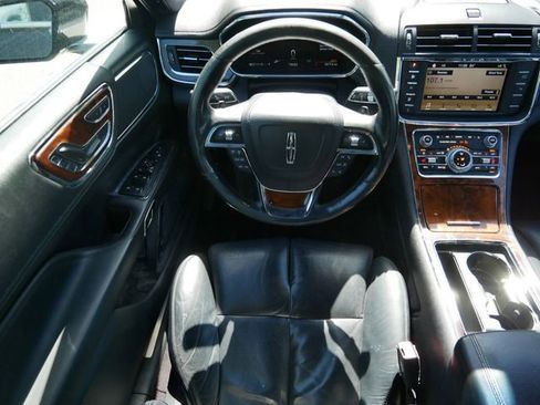 Used 2017 Lincoln Continental Select FWD image 12