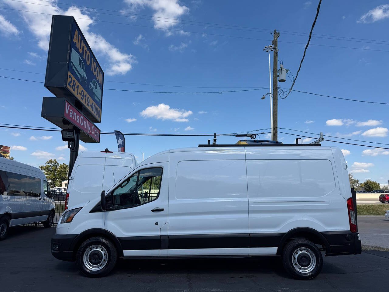 Used 2020 Ford Transit 250 Medium Roof RWD image 4