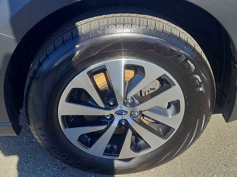 Used 2025 Subaru Outback Premium image 7