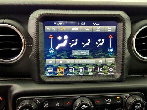 Used 2020 Jeep Gladiator Overland w/ Uconnect 4C Nav & Sound Group AWD/4WD image 20