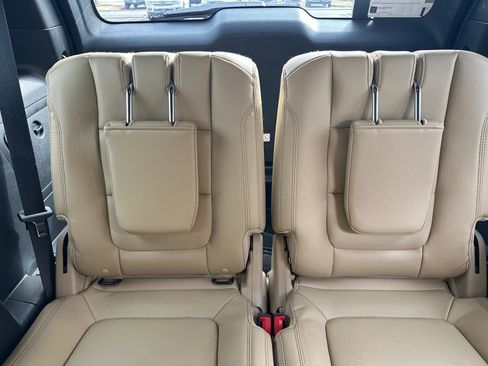 Used 2016 Ford Explorer XLT w/ Equipment Group 202A image 19
