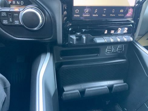 Used 2022 RAM 1500 Big Horn AWD/4WD image 23