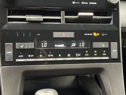 Used 2020 Toyota Avalon XLE w/ Carpet Mat Package FWD image 20