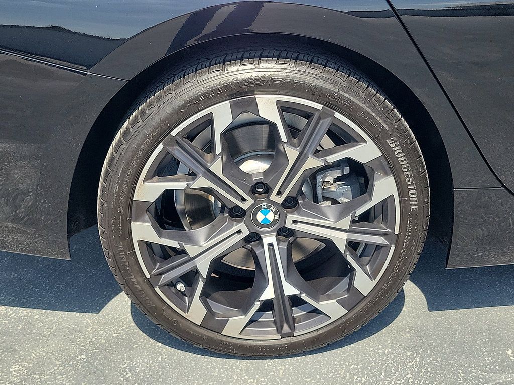 Used 2026 BMW 330i Sedan w/ Convenience Package RWD image 6