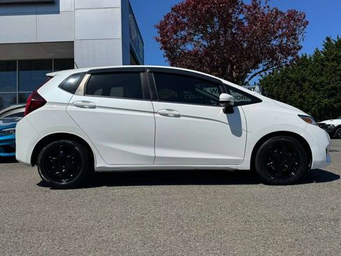 Used 2016 Honda Fit LX image 9
