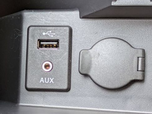 Used 2016 Nissan Frontier SV AWD/4WD image 20