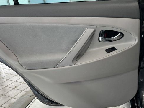 Used 2009 Toyota Camry LE image 33