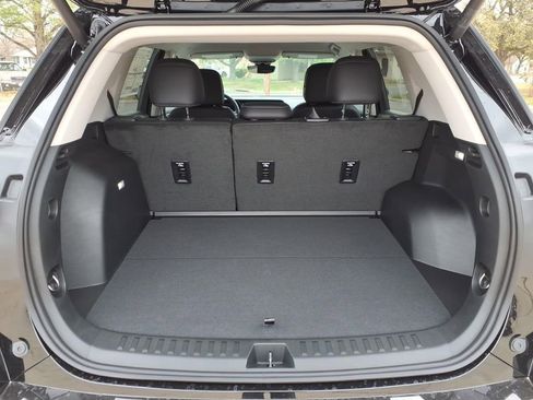 New 2026 GMC Terrain Denali image 9