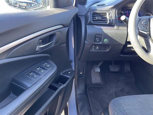 Used 2022 Honda Pilot Sport image 2