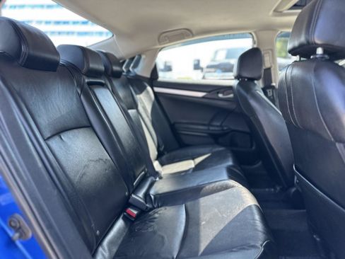 Used 2017 Honda Civic Touring image 16