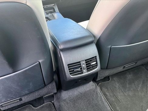 Used 2015 Lexus ES 300h image 14