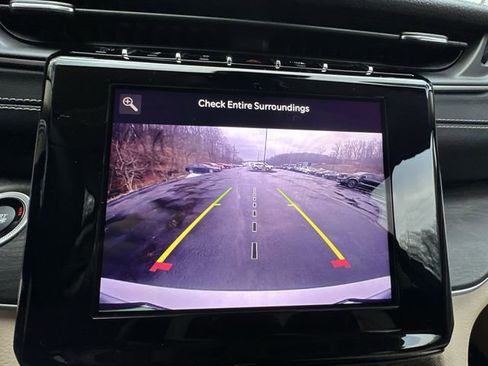 Used 2022 Jeep Grand Cherokee L Limited image 26