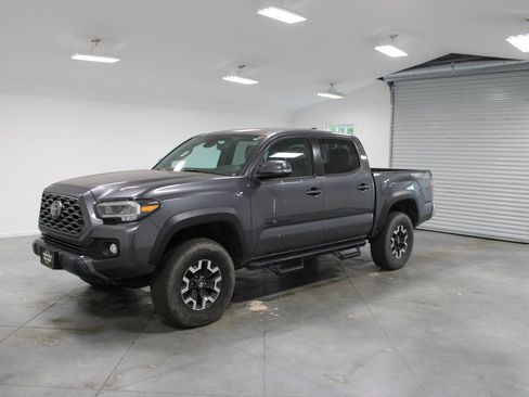 Used 2021 Toyota Tacoma TRD Off-Road image 4
