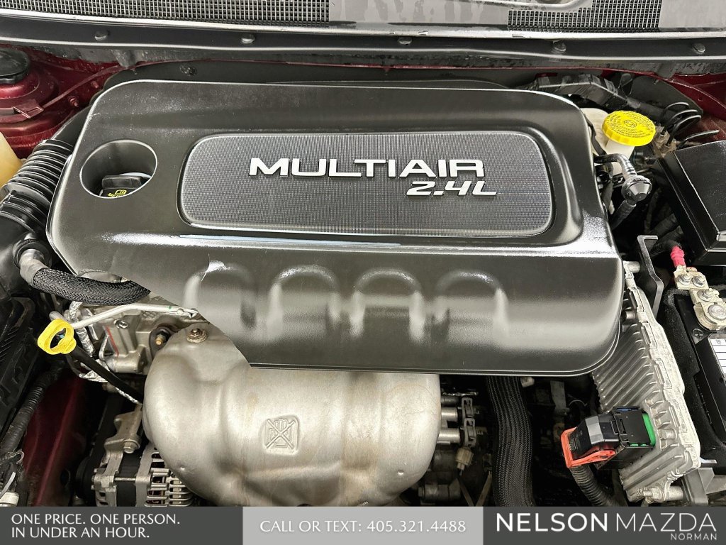 Used 2017 Chrysler 200 Limited Platinum FWD image 28