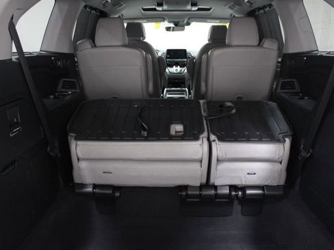 Used 2019 Honda Odyssey Elite image 9