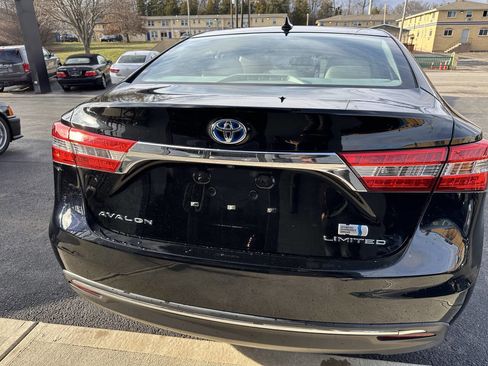 Used 2013 Toyota Avalon Limited image 27