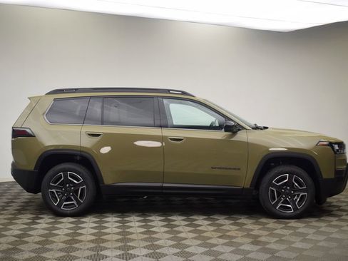 New 2026 Jeep Cherokee Laredo AWD/4WD image 3