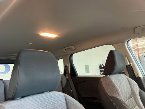 Used 2022 Nissan Rogue SV image 15