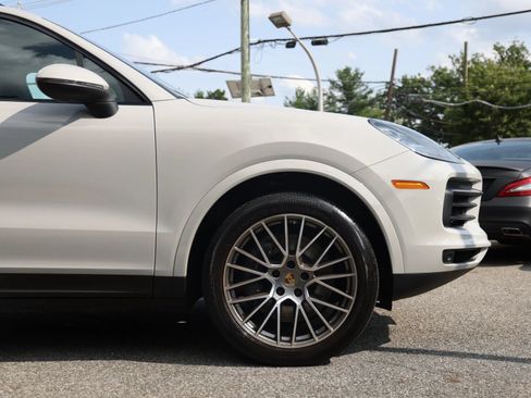Used 2022 Porsche Cayenne Platinum Edition AWD/4WD image 10