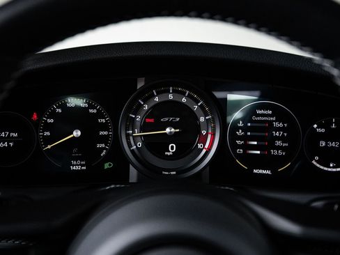 Certified 2024 Porsche 911 GT3 RWD image 15