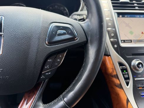 Used 2018 Lincoln MKX Reserve FWD image 13