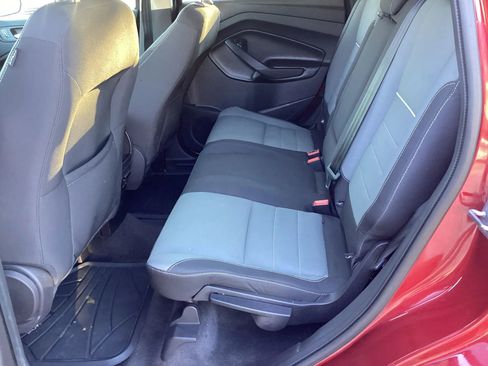 Used 2013 Ford Escape SE image 16