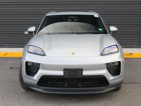 New 2025 Porsche Macan 4S Electric image 11