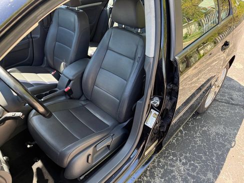 Used 2008 Volkswagen Jetta Wolfsburg Edition FWD image 9