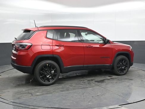 New 2026 Jeep Compass Latitude AWD/4WD image 2